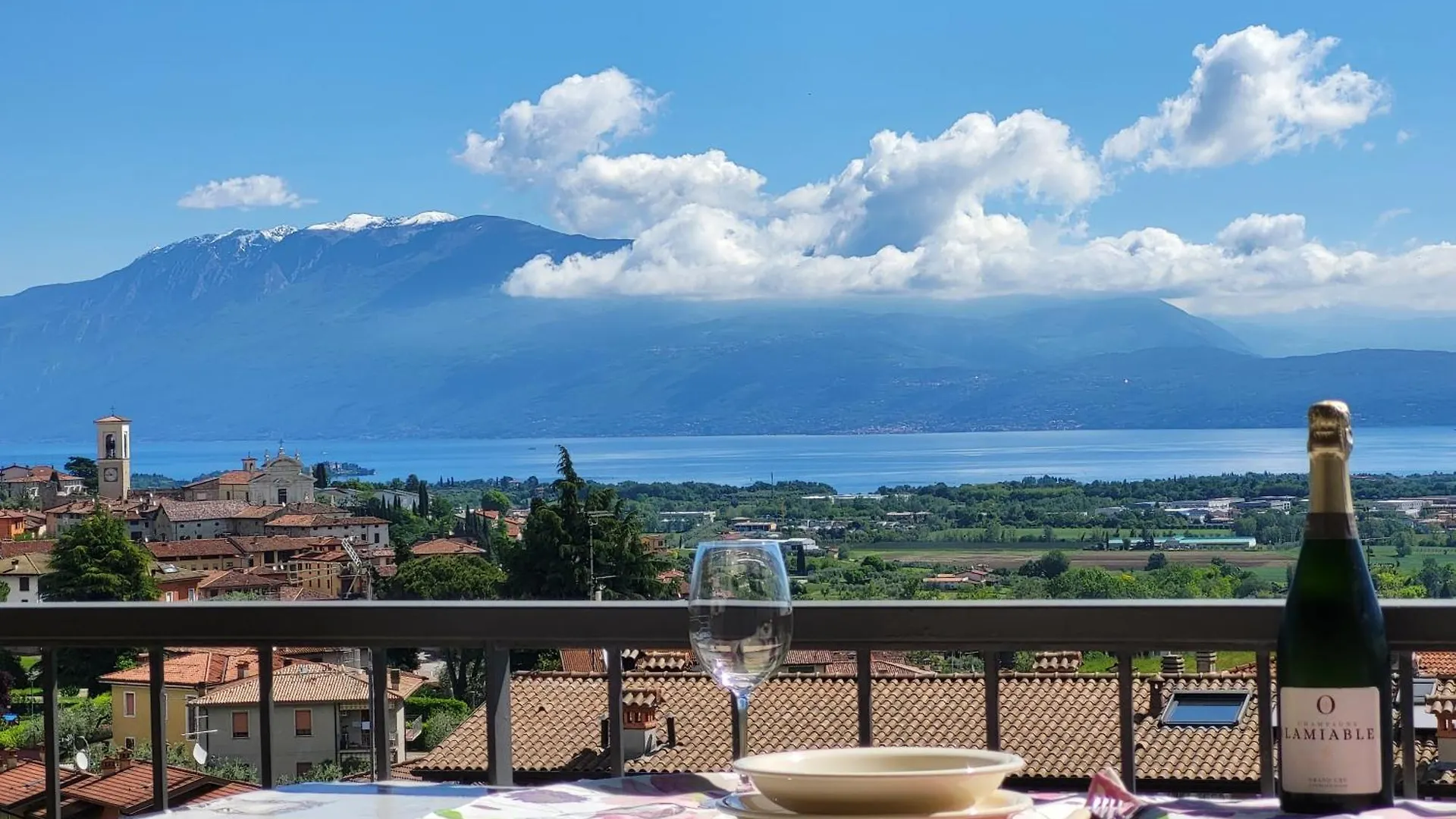 Garda Lake View Apartment Polpenazze del Garda Italy