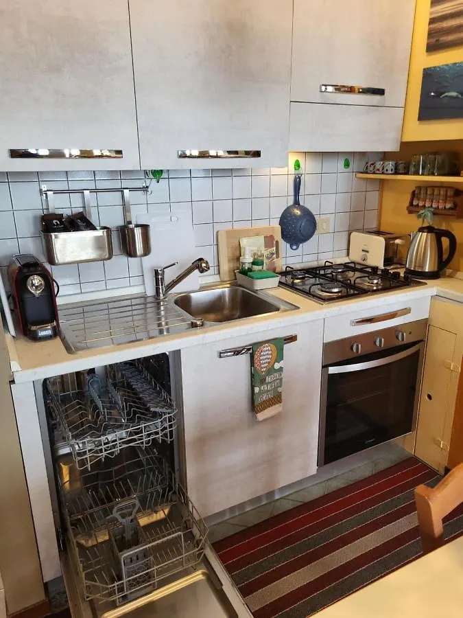 Garda Lake View Apartment Polpenazze del Garda Italia